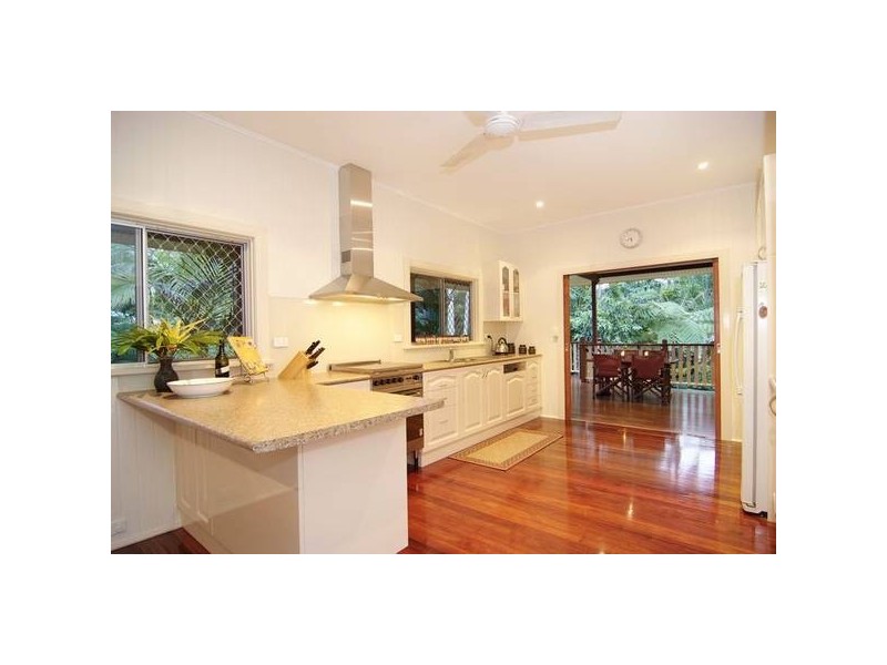 11 Gummow Close, Whitfield QLD 4870