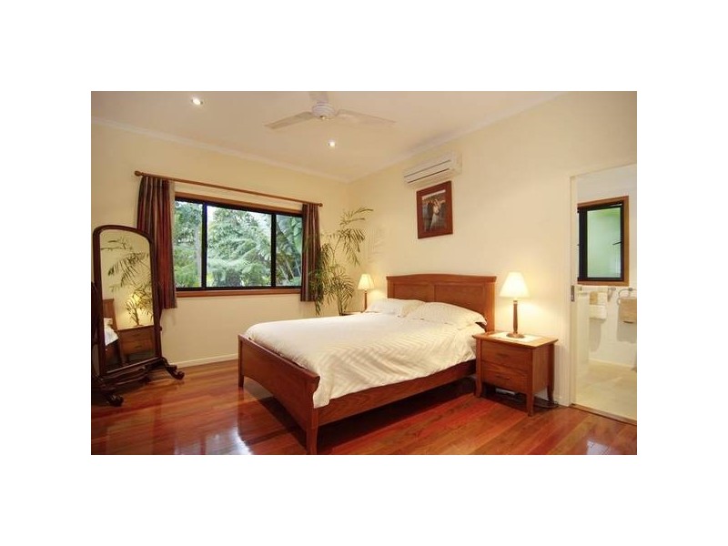 11 Gummow Close, Whitfield QLD 4870