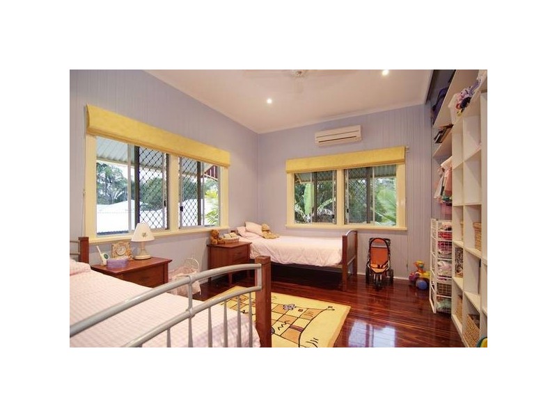 11 Gummow Close, Whitfield QLD 4870