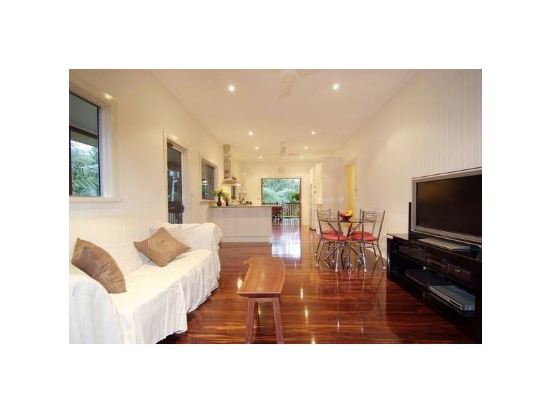 11 Gummow Close, Whitfield QLD 4870