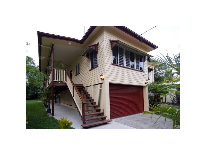 11 Gummow Close, Whitfield QLD 4870