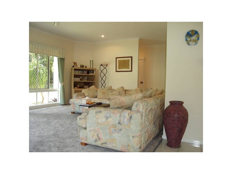 20 Mackey Close, Brinsmead QLD 4870