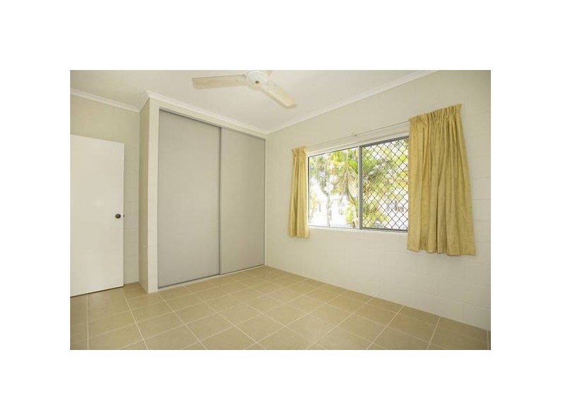 1/11 Nesbit Street, Whitfield QLD 4870