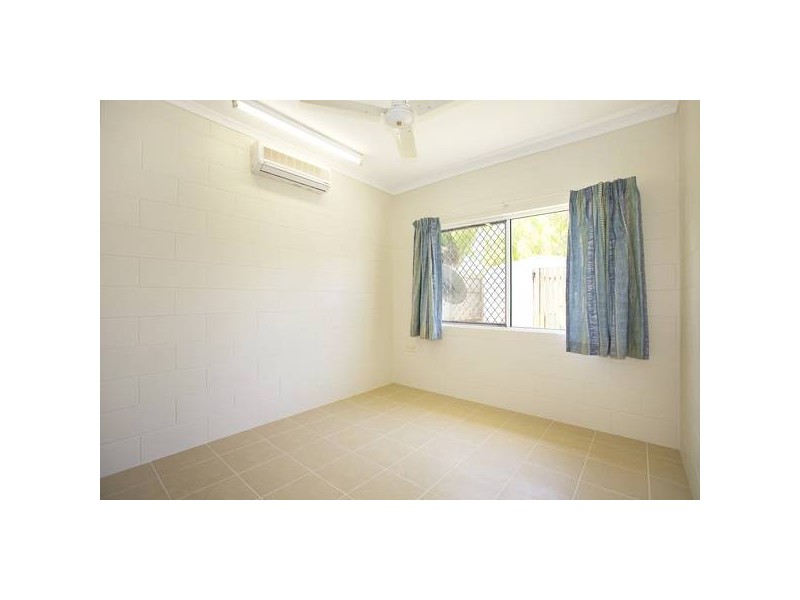 1/11 Nesbit Street, Whitfield QLD 4870
