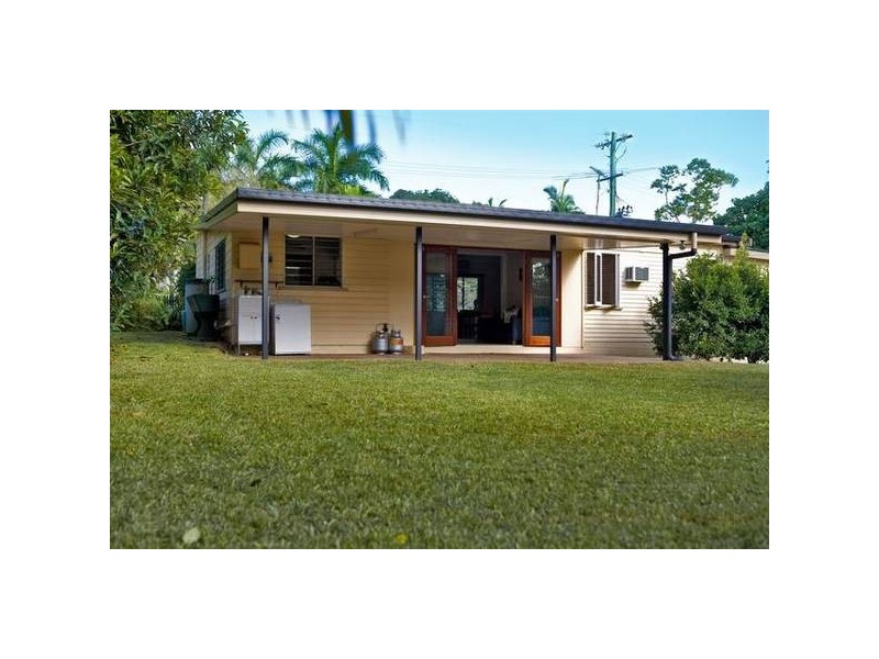 46 Atherton Street, Whitfield QLD 4870