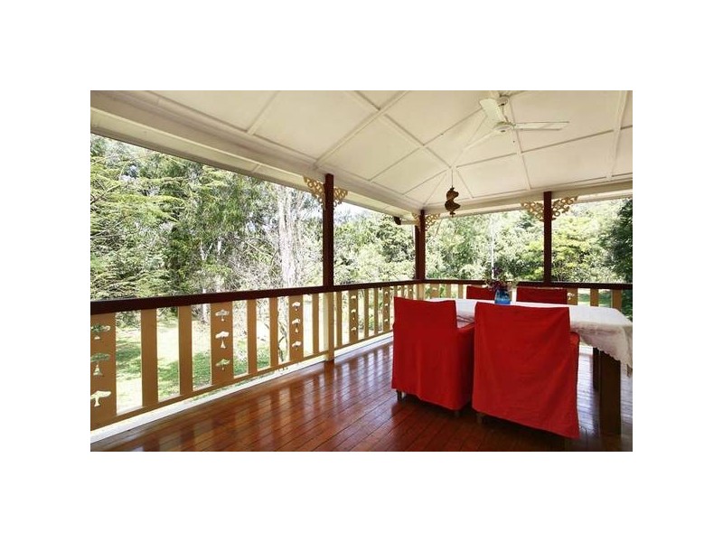 3 Chatham Tce, Smithfield QLD 4878