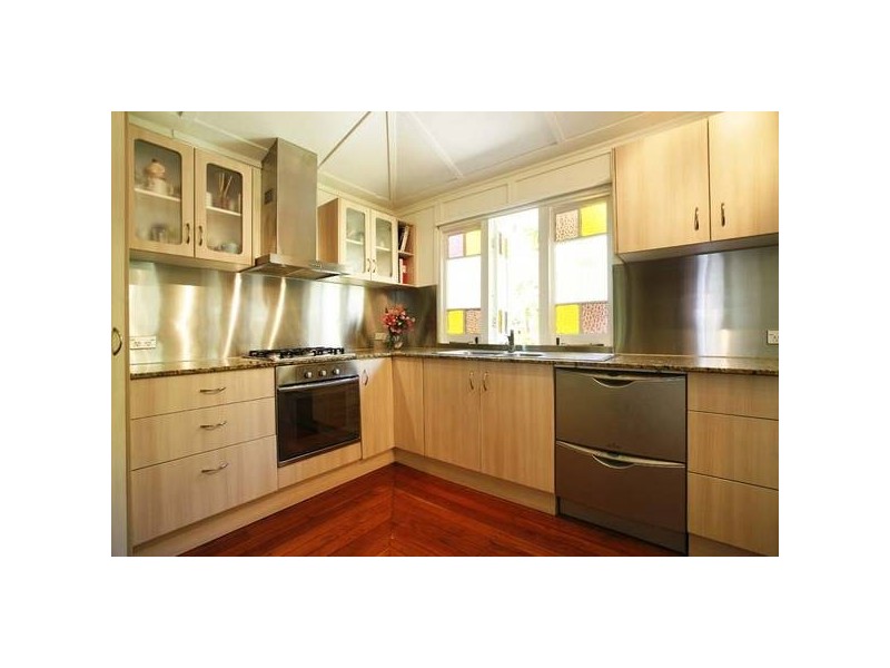 3 Chatham Tce, Smithfield QLD 4878