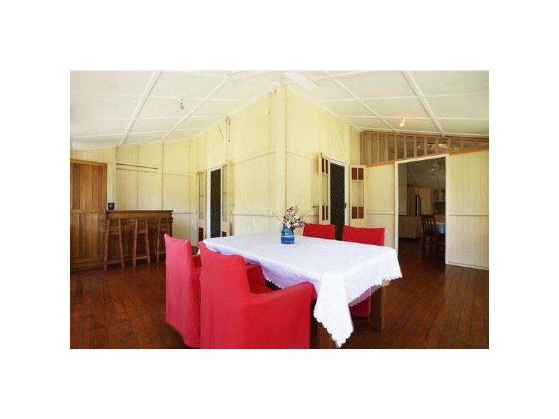 3 Chatham Tce, Smithfield QLD 4878