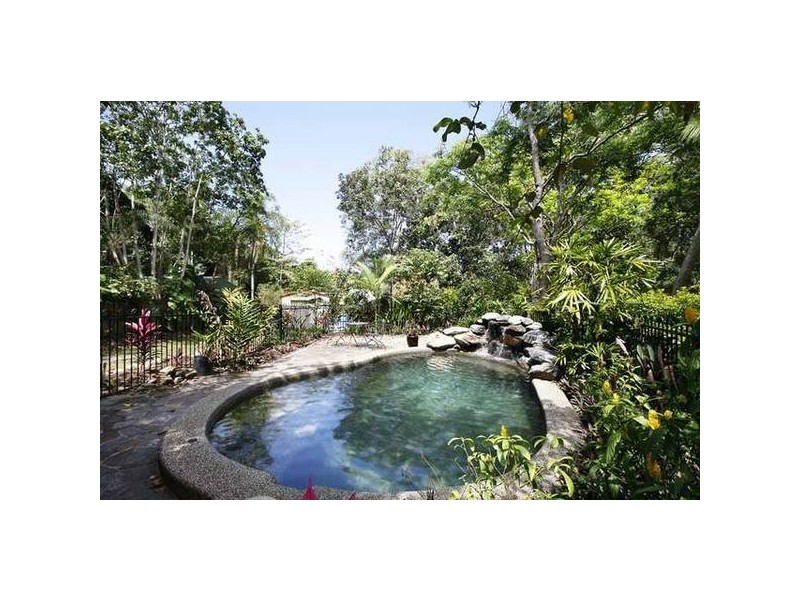 3 Chatham Tce, Smithfield QLD 4878