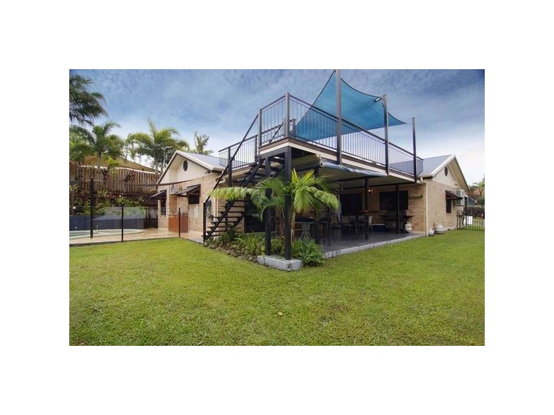 15 West Parkridge Drive, Brinsmead QLD 4870