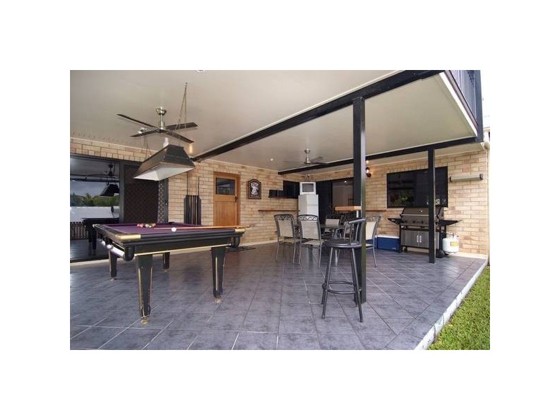 15 West Parkridge Drive, Brinsmead QLD 4870