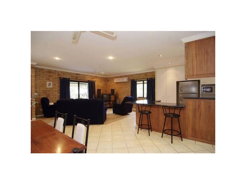 15 West Parkridge Drive, Brinsmead QLD 4870