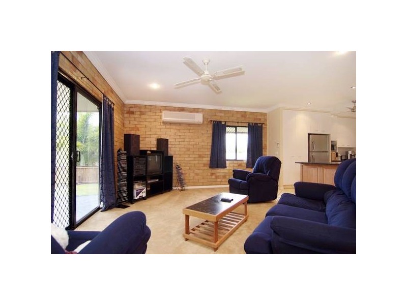 15 West Parkridge Drive, Brinsmead QLD 4870