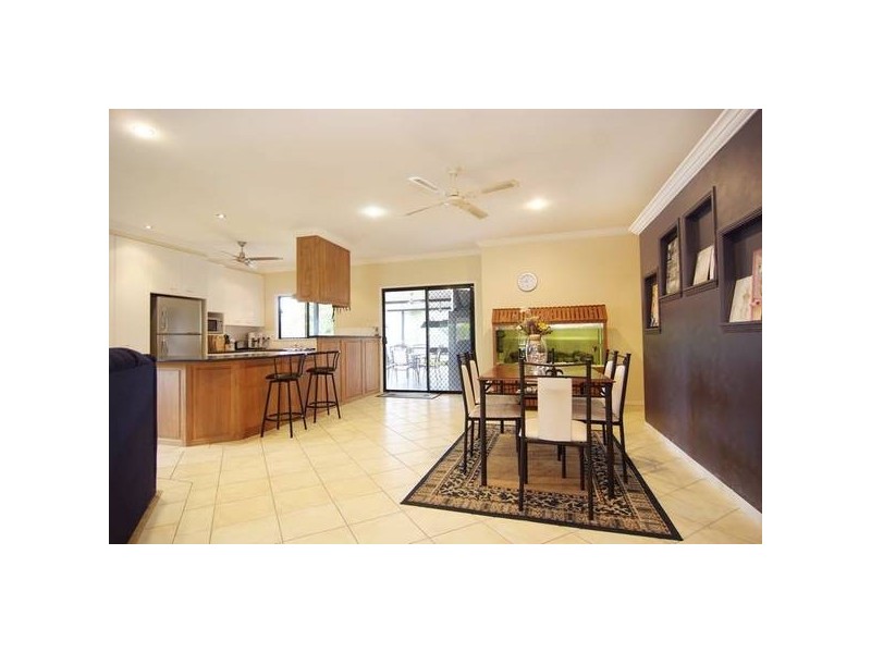 15 West Parkridge Drive, Brinsmead QLD 4870