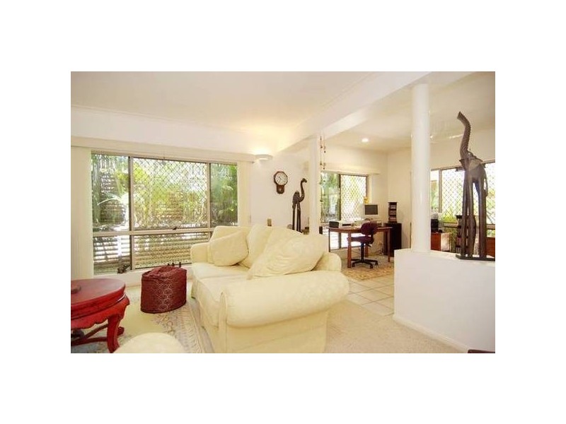 12 Delaney Close, Kanimbla QLD 4870