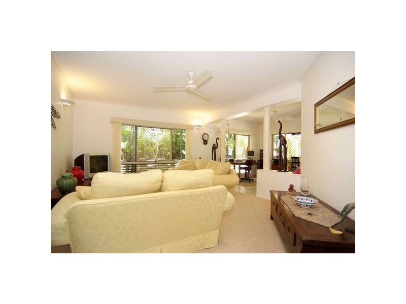 12 Delaney Close, Kanimbla QLD 4870