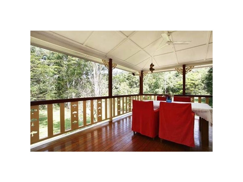 3 Chatham Tce, Smithfield QLD 4878