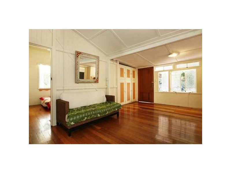 3 Chatham Tce, Smithfield QLD 4878