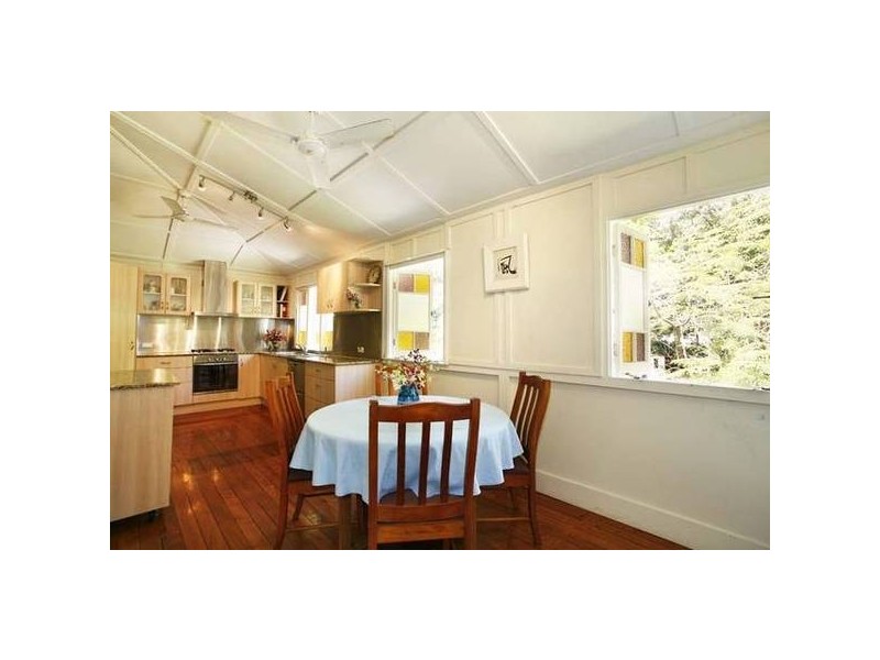 3 Chatham Tce, Smithfield QLD 4878