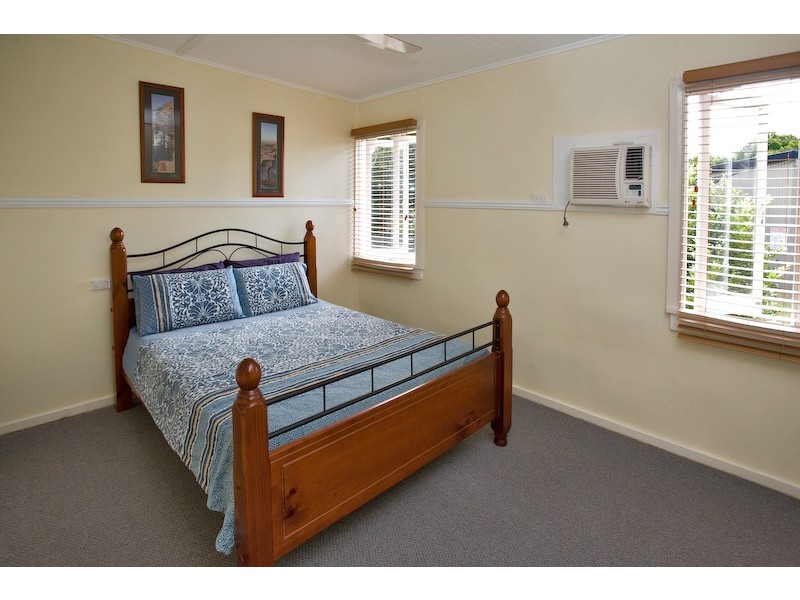 46 Atherton Street, Whitfield QLD 4870
