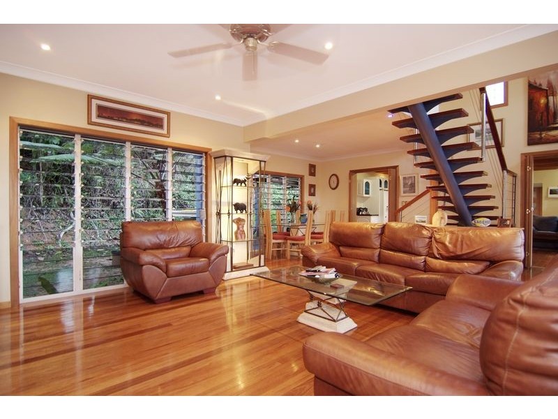 17 Sun Street, Brinsmead QLD 4870