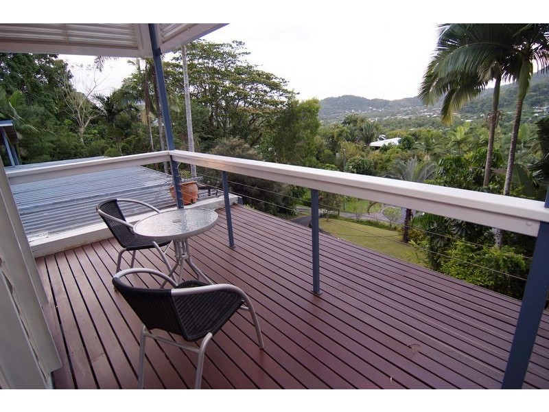 17 Sun Street, Brinsmead QLD 4870