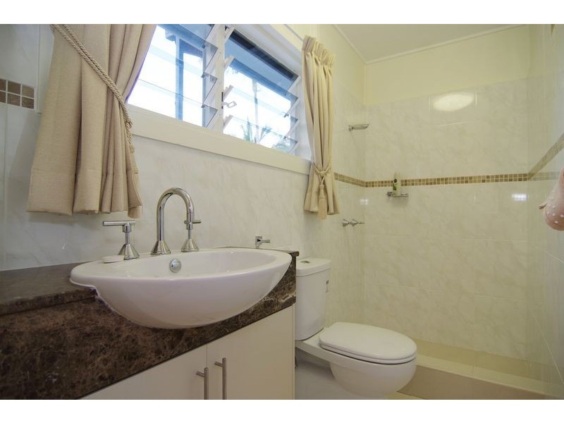 17 Sun Street, Brinsmead QLD 4870