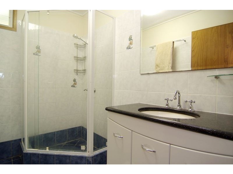 17 Sun Street, Brinsmead QLD 4870