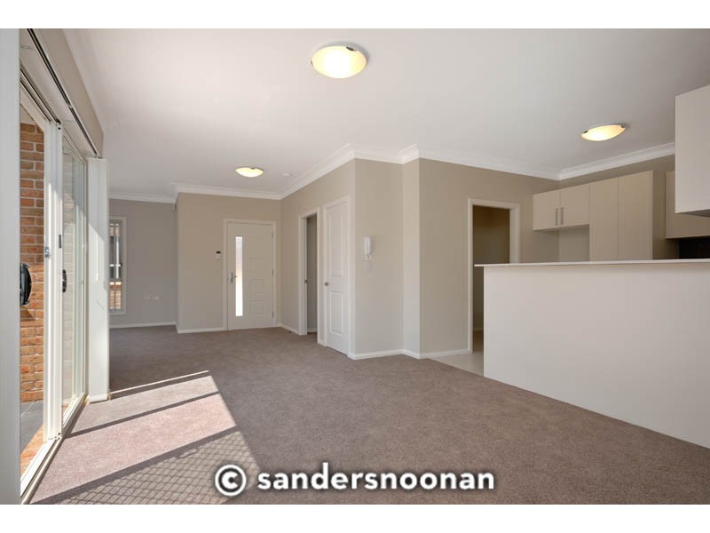 4/6 Waldo Crescent, Peakhurst NSW 2210