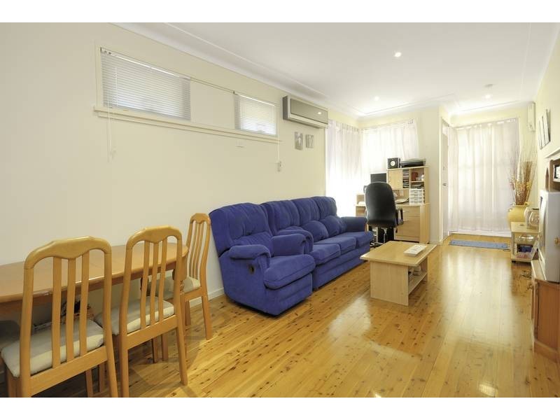 3/848 Forest Rd, Peakhurst NSW 2210