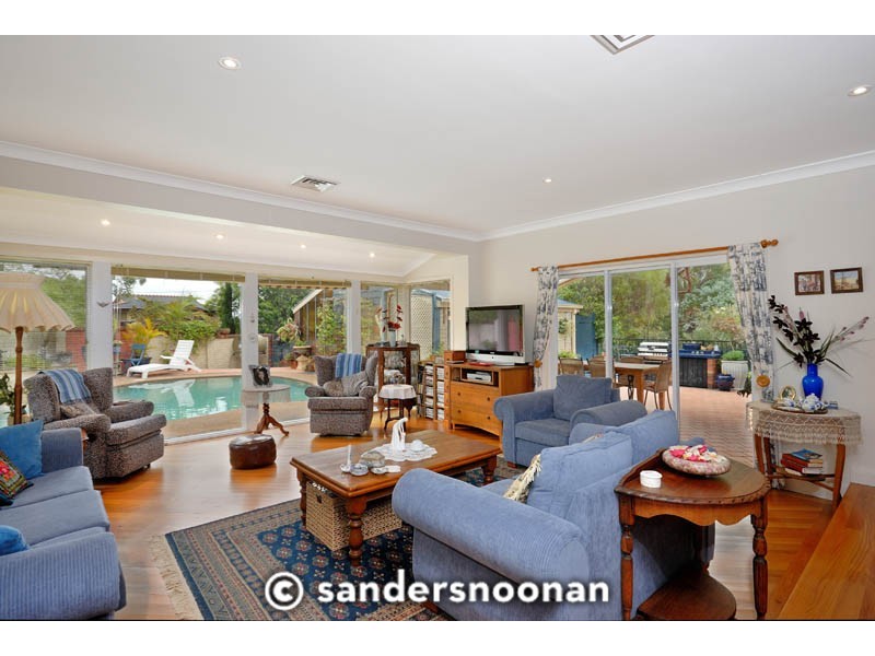 6 Beech Place, Lugarno NSW 2210