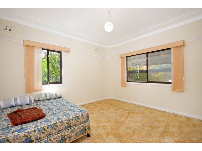 15 Alverstone Street, Riverwood NSW 2210