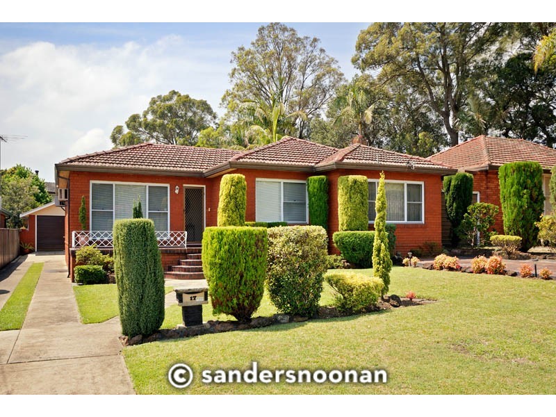 17 Kerrie Crescent, Peakhurst NSW 2210