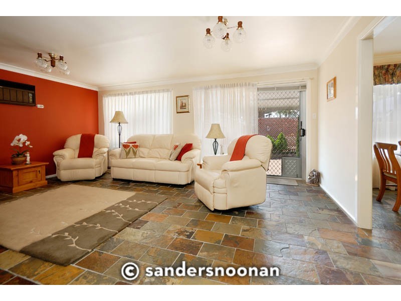 17 Kerrie Crescent, Peakhurst NSW 2210