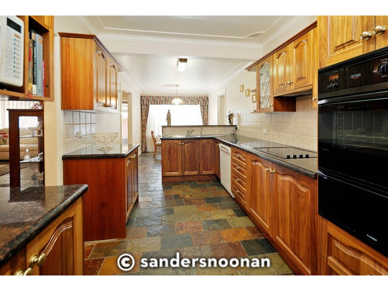 17 Kerrie Crescent, Peakhurst NSW 2210