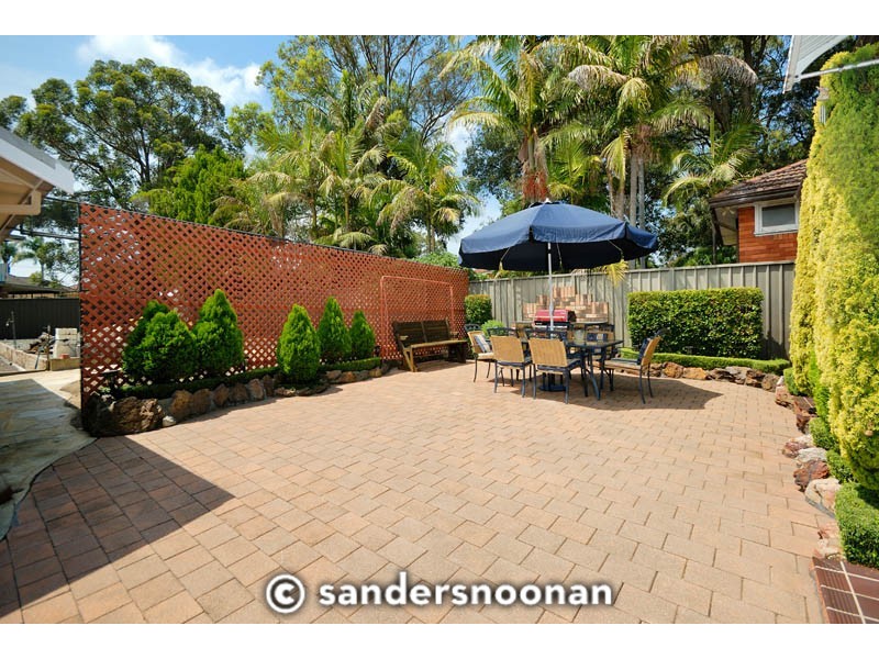 17 Kerrie Crescent, Peakhurst NSW 2210