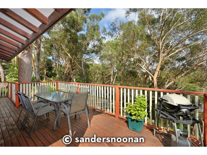 16 Banksia Place, Lugarno NSW 2210