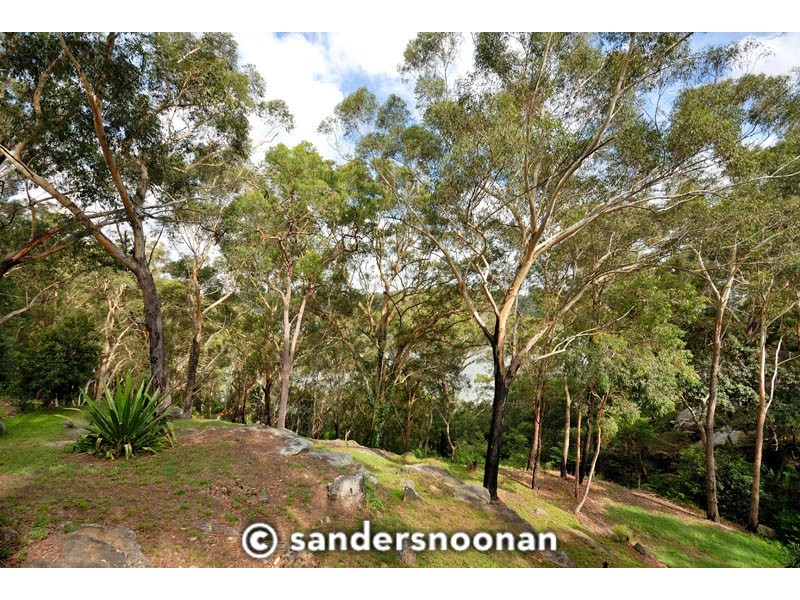 16 Banksia Place, Lugarno NSW 2210