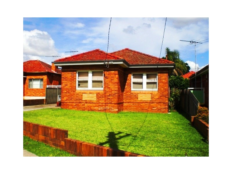 128 Broadarrow Road, Narwee NSW 2209