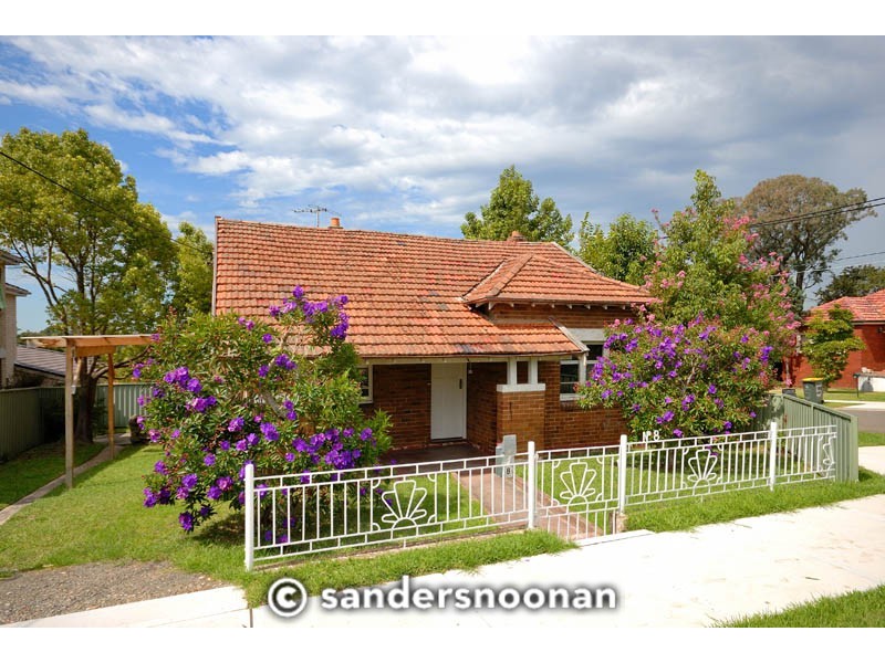 8 Rosebery Street, Penshurst NSW 2222