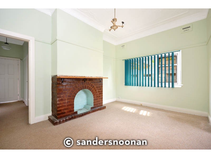 8 Rosebery Street, Penshurst NSW 2222