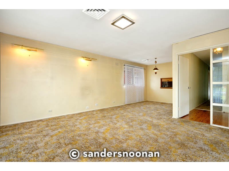 8 Lilydale Avenue, Peakhurst NSW 2210