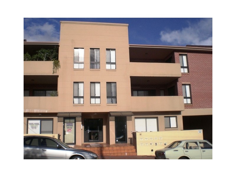 2/35 Pitt Street, Mortdale NSW 2223