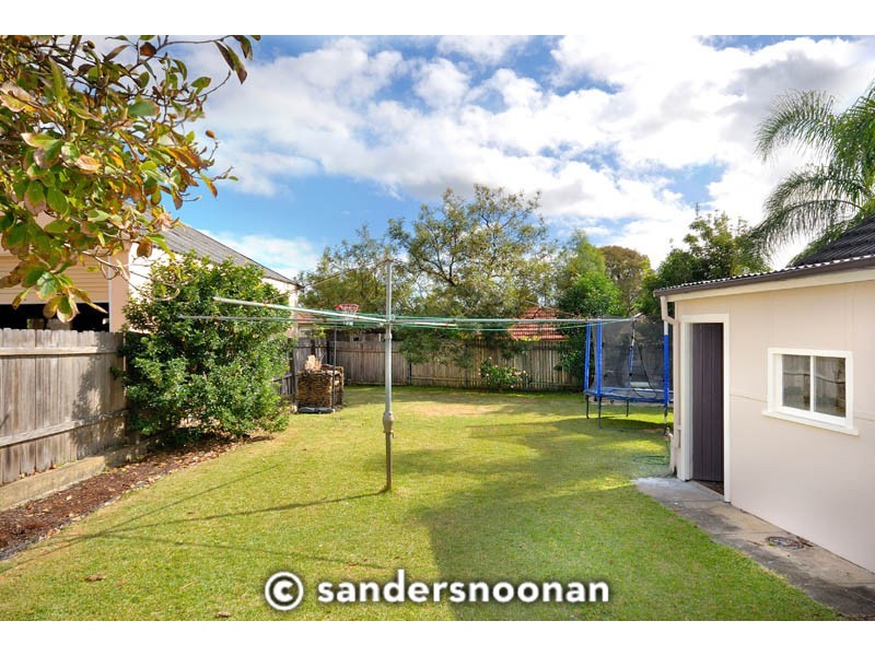 2 Bailey Parade, Peakhurst NSW 2210