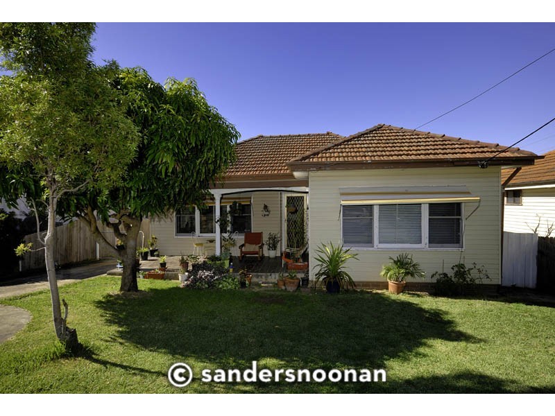 21 Beale Crescent, Peakhurst NSW 2210