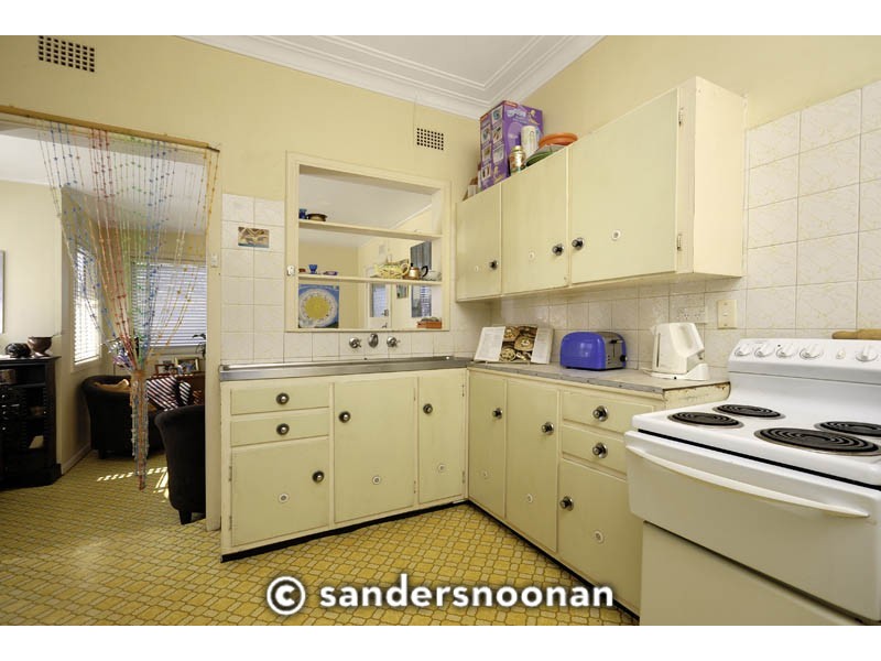 21 Beale Crescent, Peakhurst NSW 2210