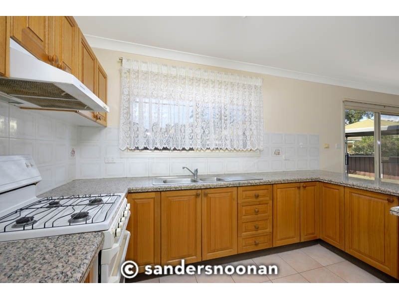 2/4 Wattle Street, Peakhurst NSW 2210