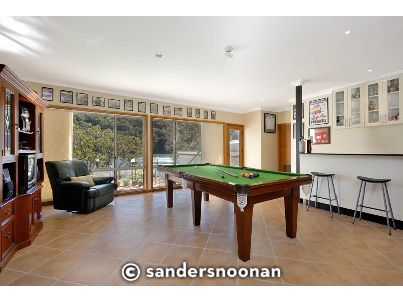 118 Moons Avenue, Lugarno NSW 2210