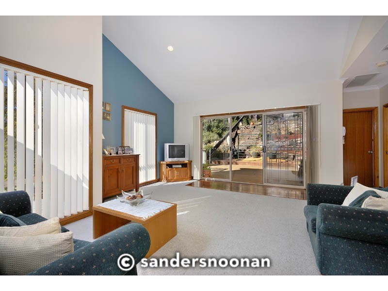 118 Moons Avenue, Lugarno NSW 2210