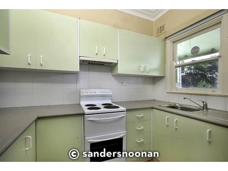 8 William Road, Riverwood NSW 2210